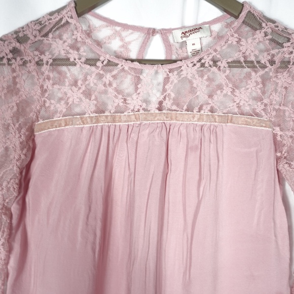 Pink Long Sleeve Lace Flowy Blouse - Picture 2 of 11